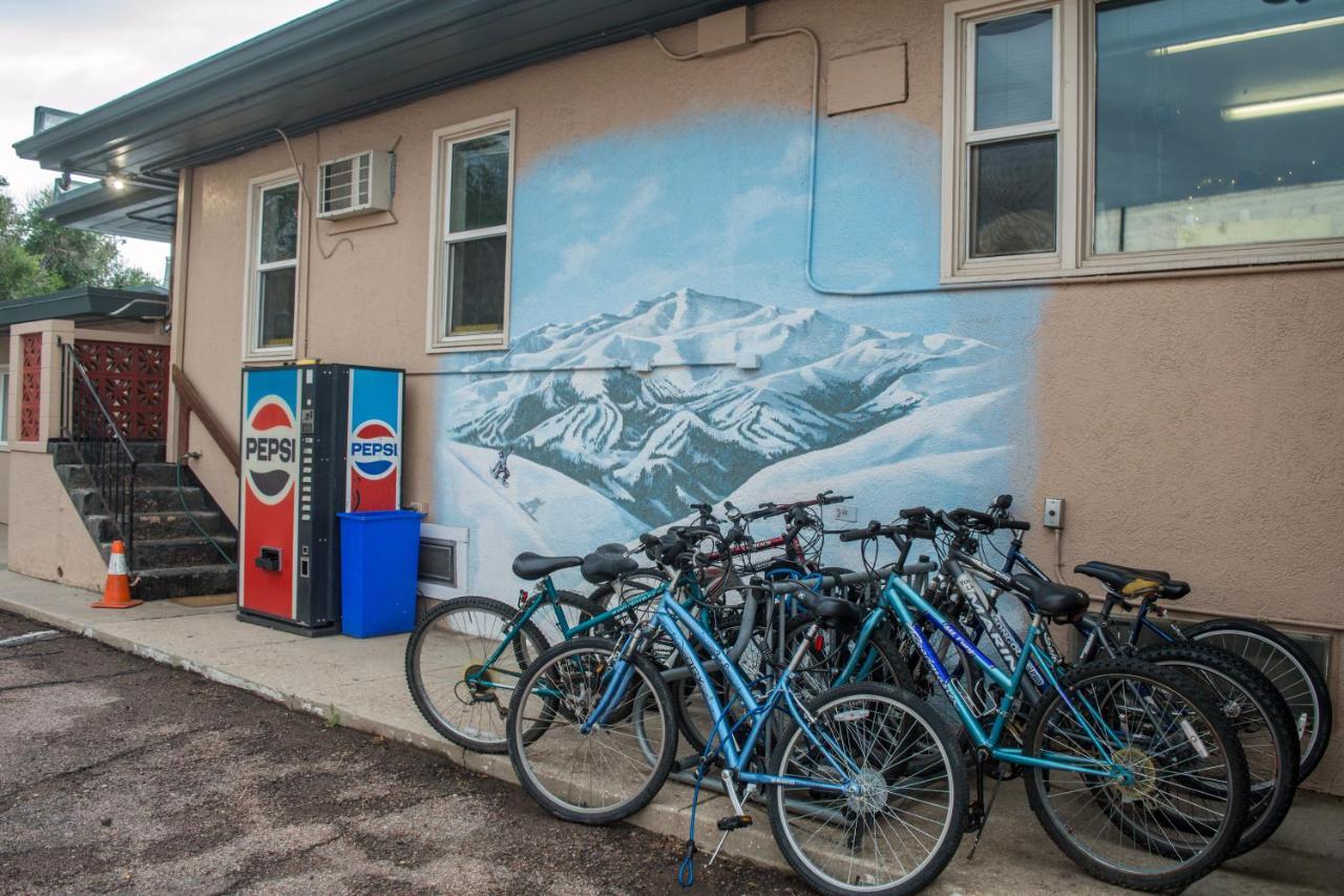 ColoRADo Adventure Hostel Colorado Springs Exterior foto